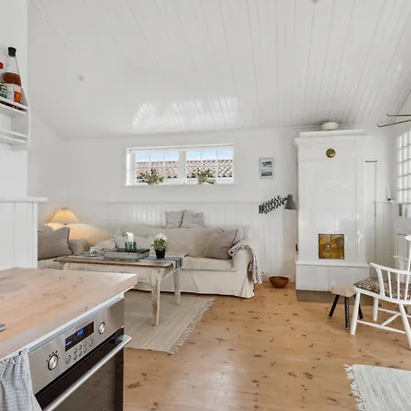 Gorgeous In With Kitchen